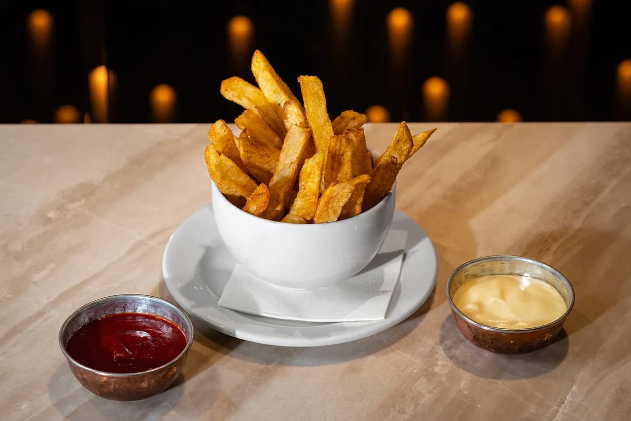 Dishes and atmosphere at Pera